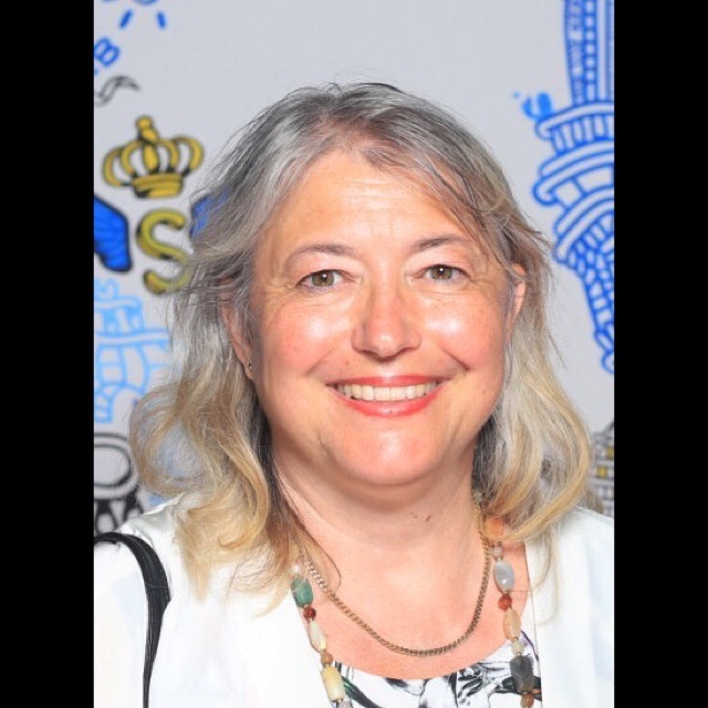Laura  Kamis-Vang